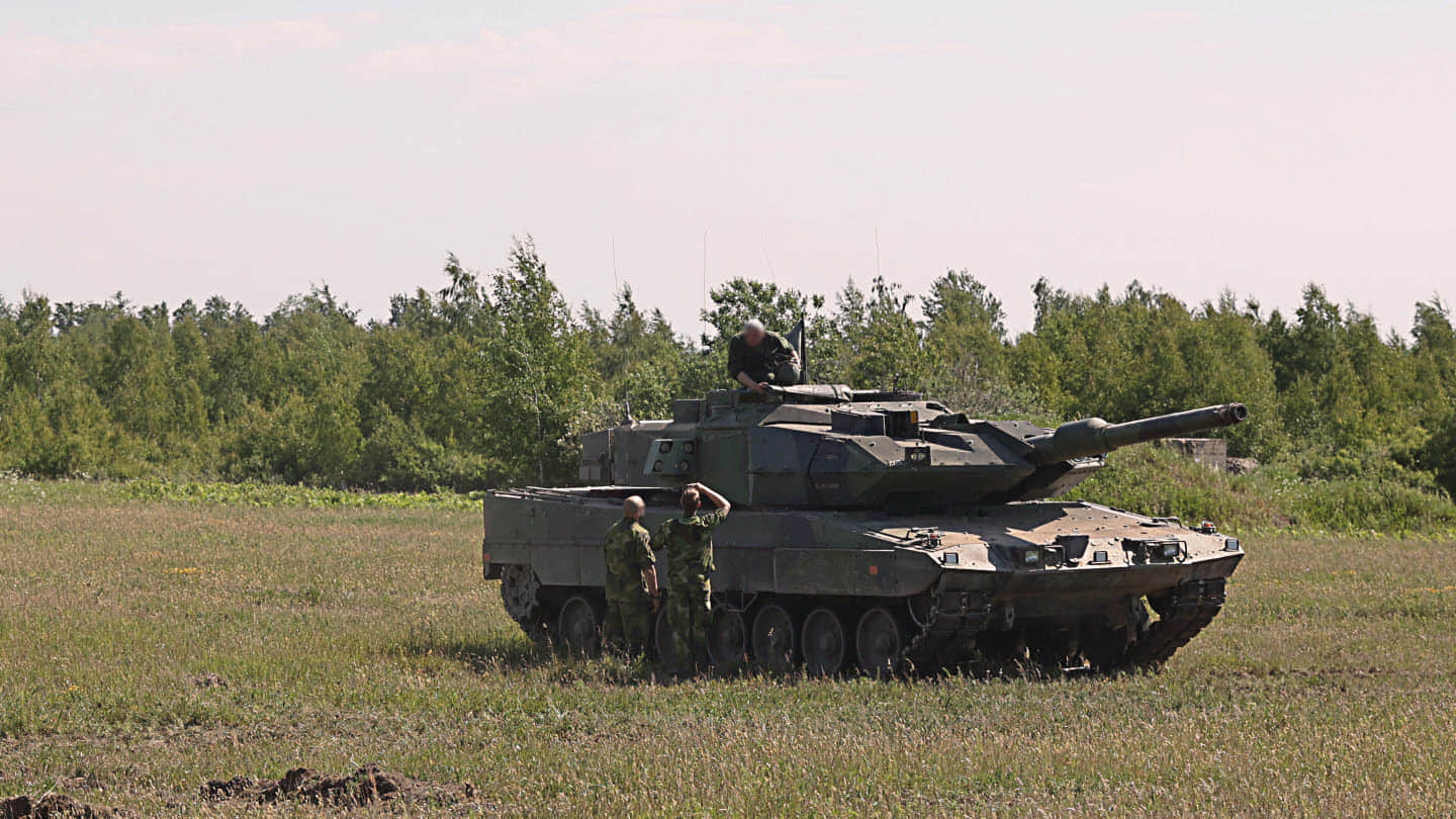 strv 122